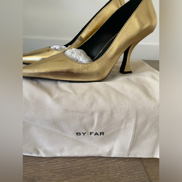 New By Far Viva Pumps Parchment Gold 37 - Picture 2 of 10